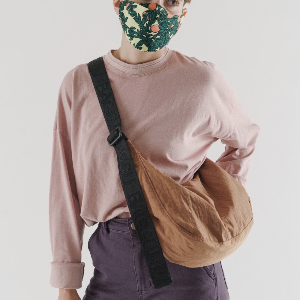 BAGGU Pinto Medium Nylon Crescent Bag